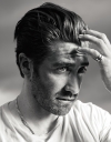 Celeber-ru-Jake-Gyllenhaal-V-Man-Magazine-Photoshoot-2013-03.jpg