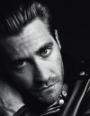 Celeber-ru-Jake-Gyllenhaal-V-Man-Magazine-Photoshoot-2013-04.jpg