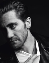 Celeber-ru-Jake-Gyllenhaal-V-Man-Magazine-Photoshoot-2013-05.jpg