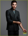 chris-wood-containment-just-jared-portrait-session-02.jpg